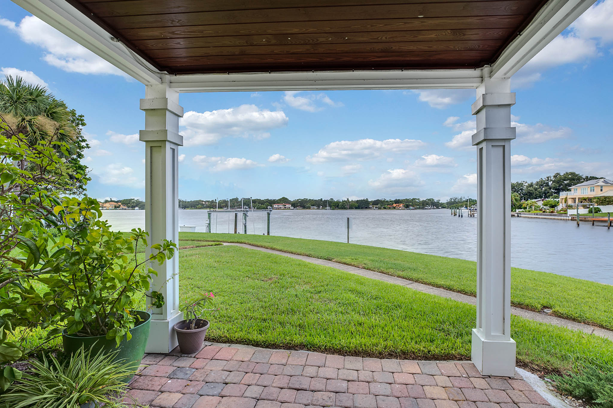 Best Neighborhoods in St. Pete Everyone Should Know AboutBut Doesn’t